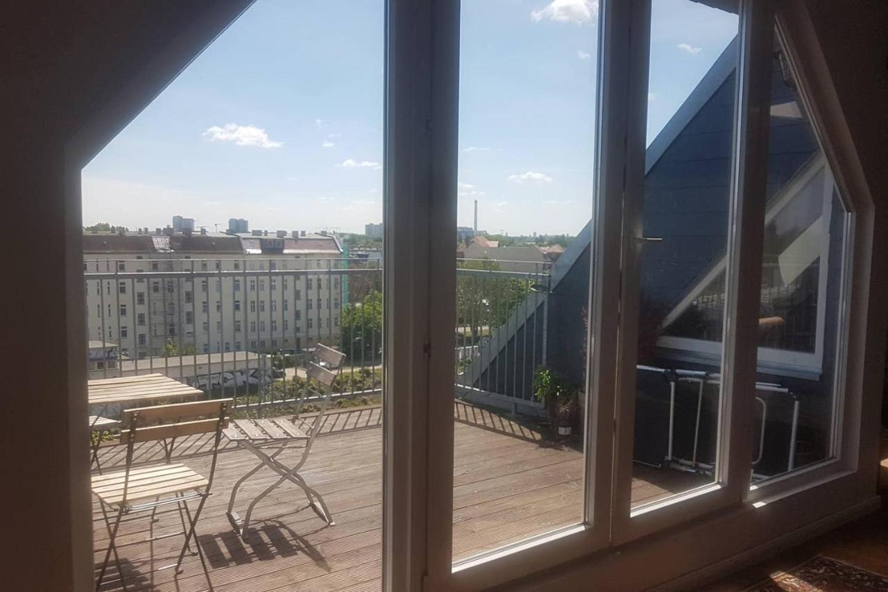 Helle Dachgeschosswohnung Fuer 8 Personen In Zentraler Lage Berlin Exterior photo