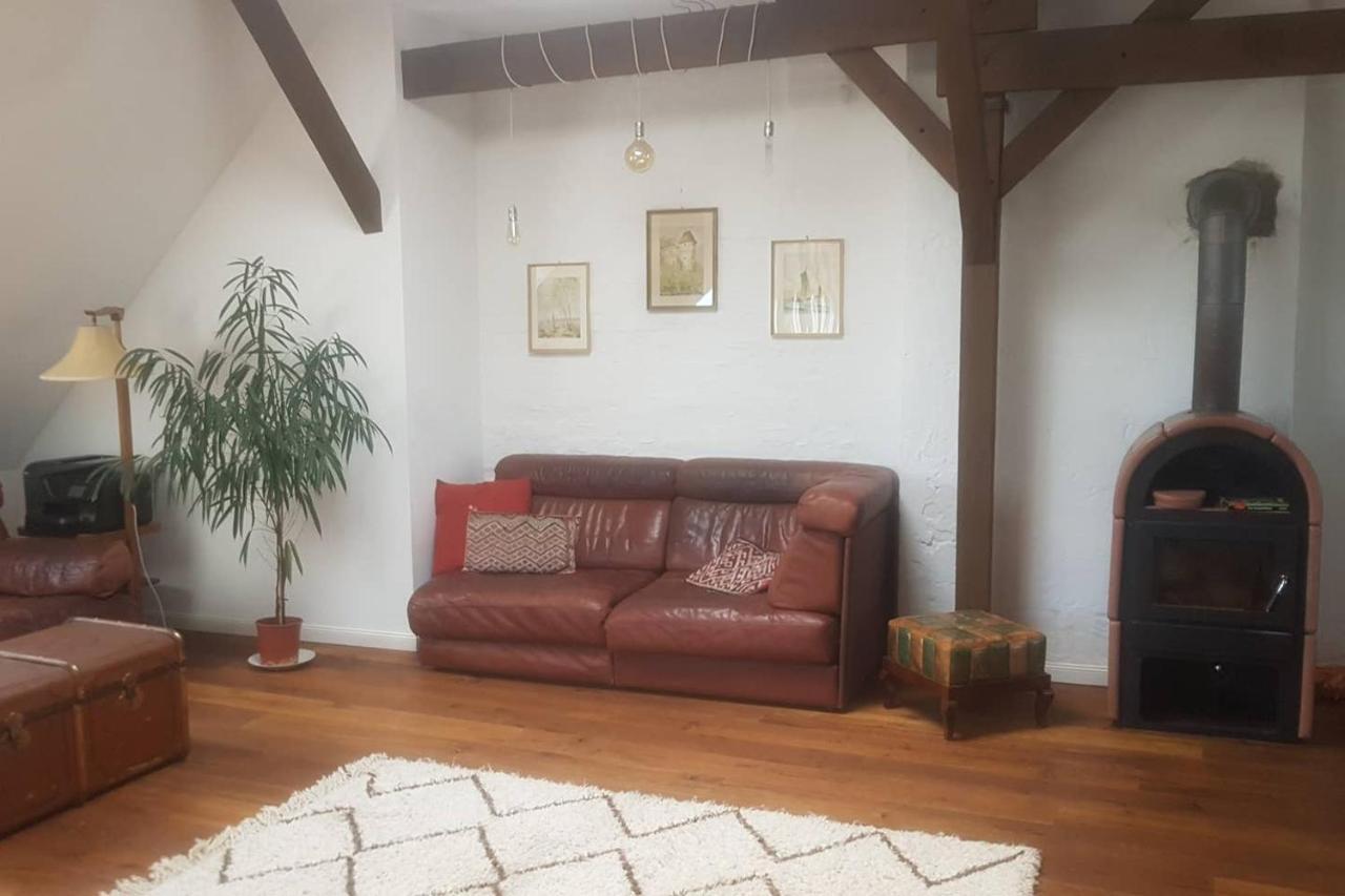 Helle Dachgeschosswohnung Fuer 8 Personen In Zentraler Lage Berlin Exterior photo