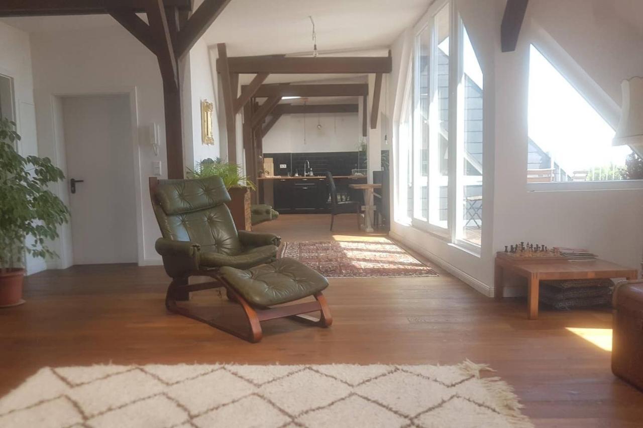 Helle Dachgeschosswohnung Fuer 8 Personen In Zentraler Lage Berlin Exterior photo